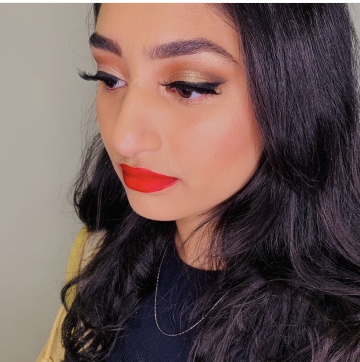 Yasmine Khan makeup application details
