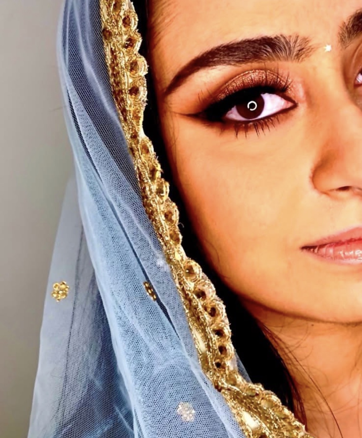 Dramatic Editorial Makeup Look