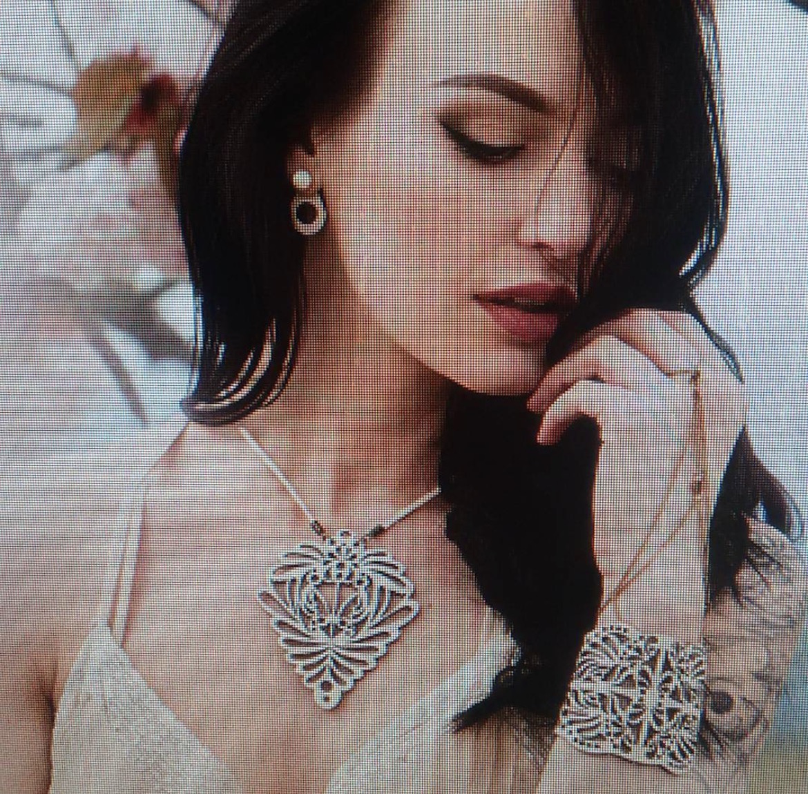 Soft Classic Glam Bride