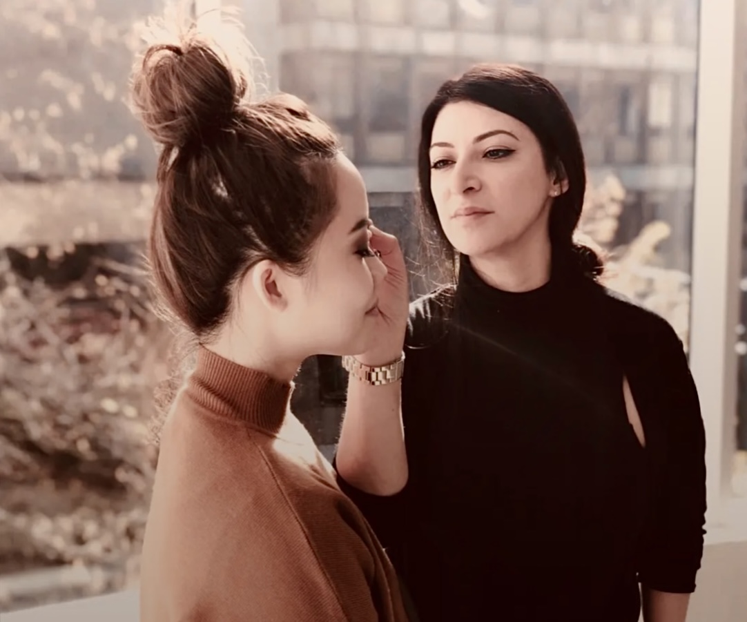 Yasmine Khan Applying Makeup on Client Behind the Scenes